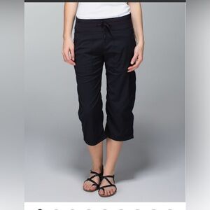 Lululemon studio crop back pants capri W6601S